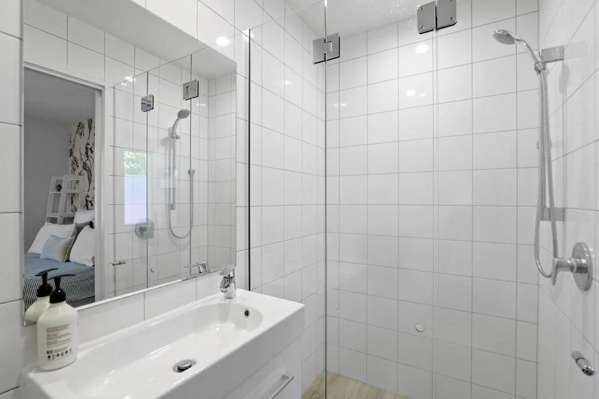The Riverside Apartment Крайстчёрч 0*,